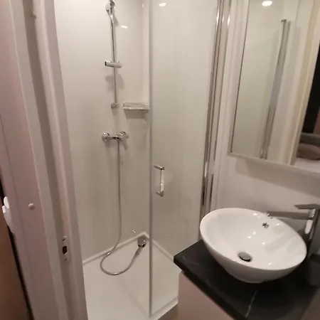 Mobile Ivana 营地 比奥格勒·纳·莫鲁