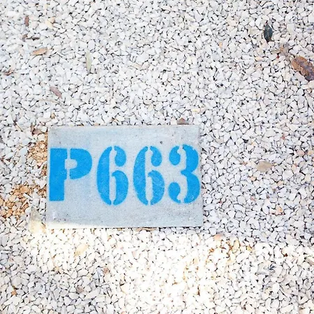 Mobile Ivana 营地 *