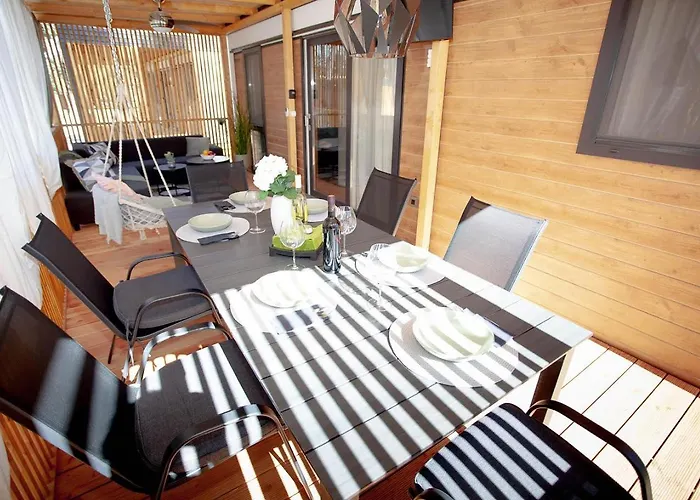 Mobile Ivana Biograd Na Moru